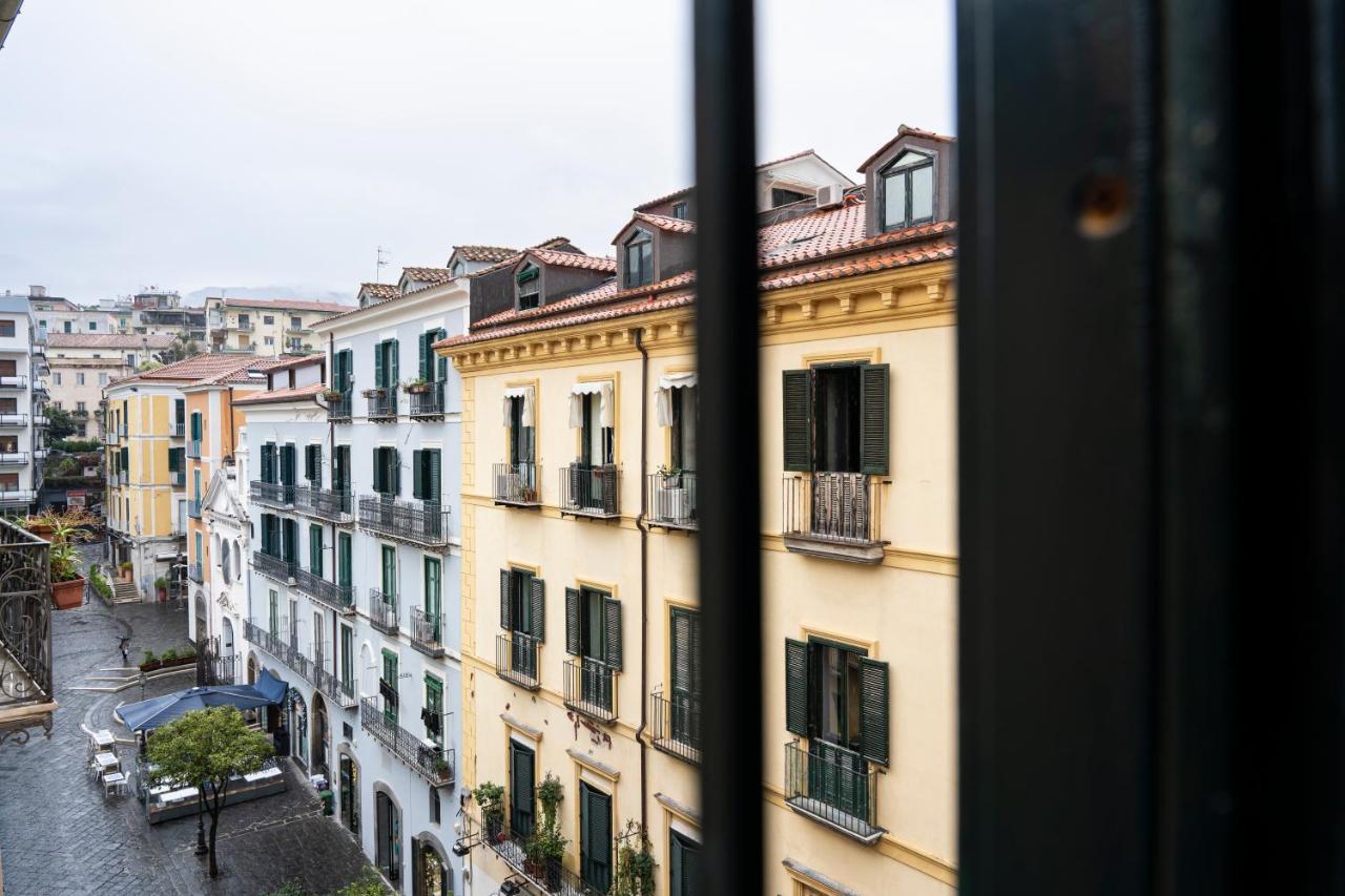 Bella Domus Suites Salerno Exterior foto