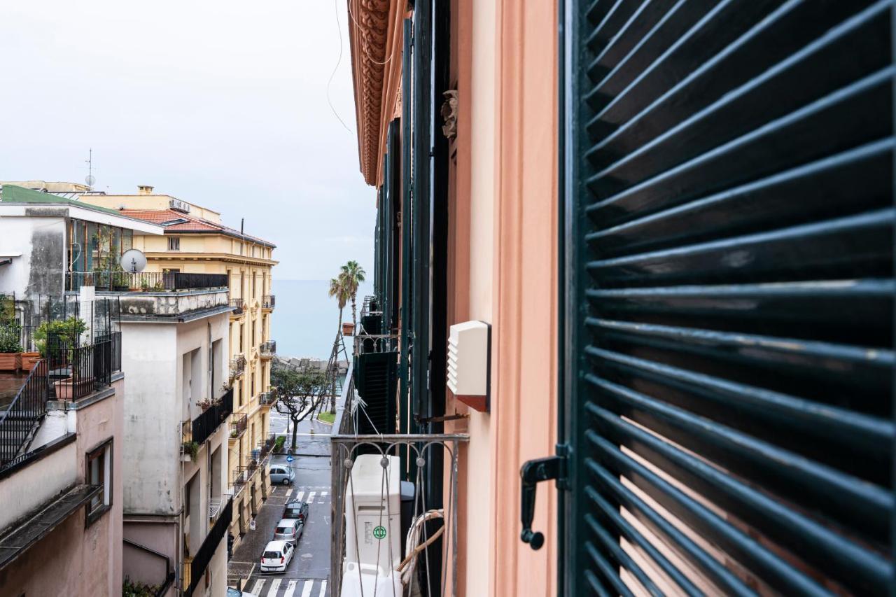 Bella Domus Suites Salerno Exterior foto